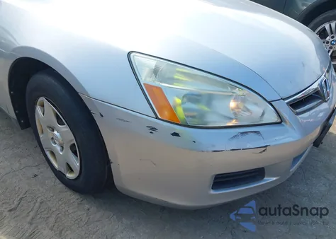 2007 Honda Accord 2.4 Lx z USA, uszkodzony, nr VIN 1HGCM56467A152542